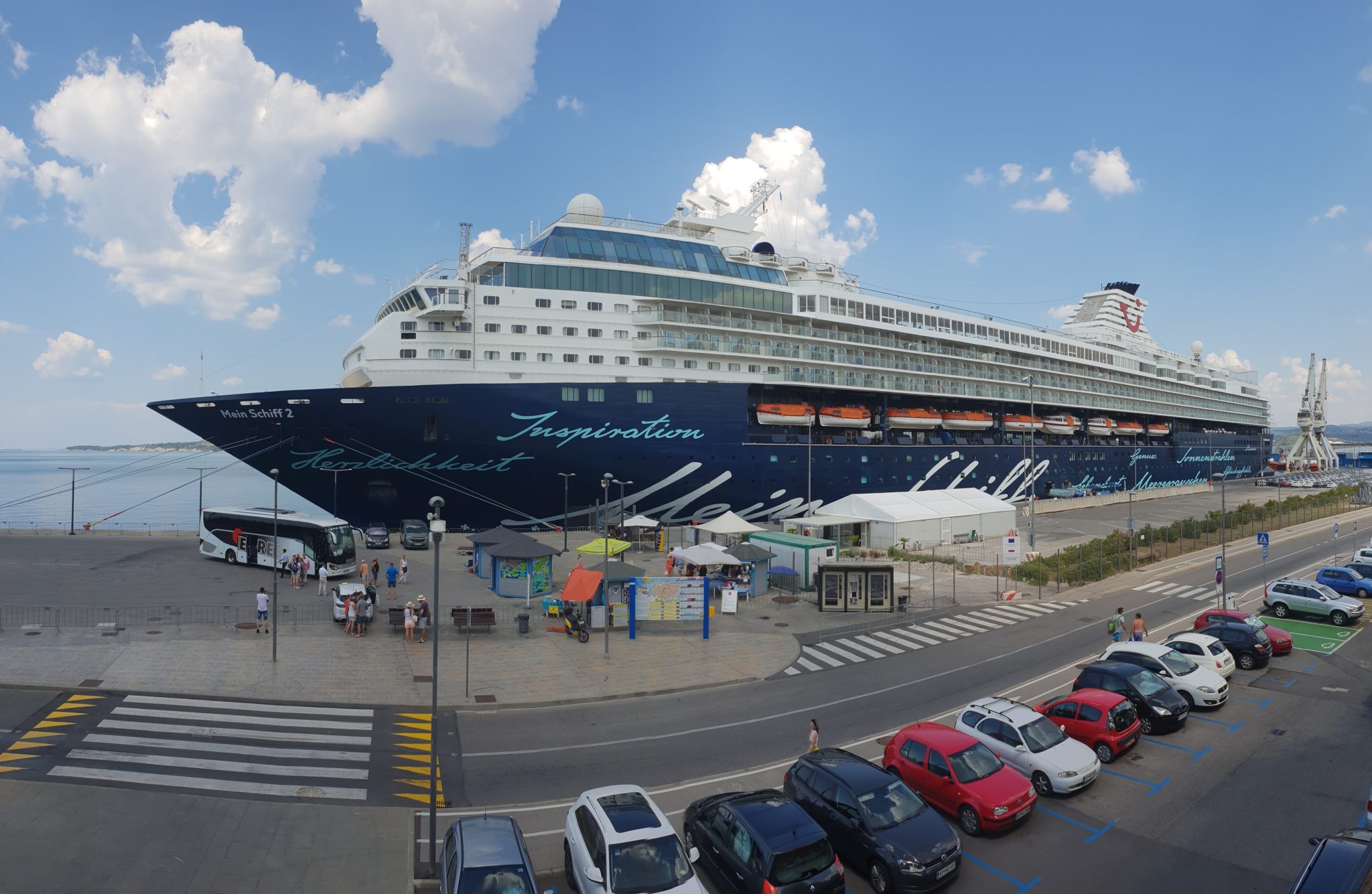 Marella Discovery 2 v Koper pripeljala novih 1800 potnikov ...